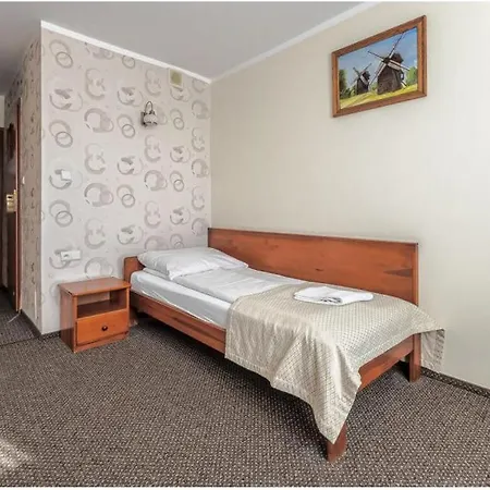 Restauracja Cukropol 3* Гостынь